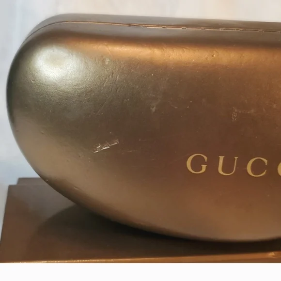 GUCCI HARD CLAM-SHELL EYEGLASS CASE - Picture 2 of 5
